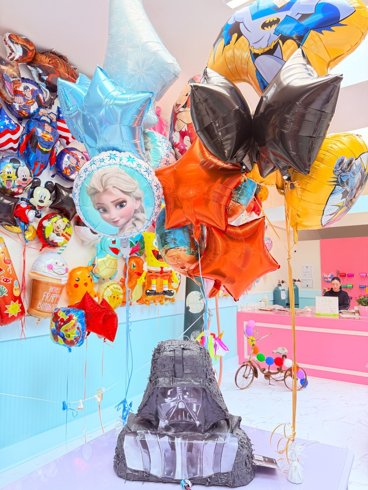 Star balloons with Darth Vader piñata
